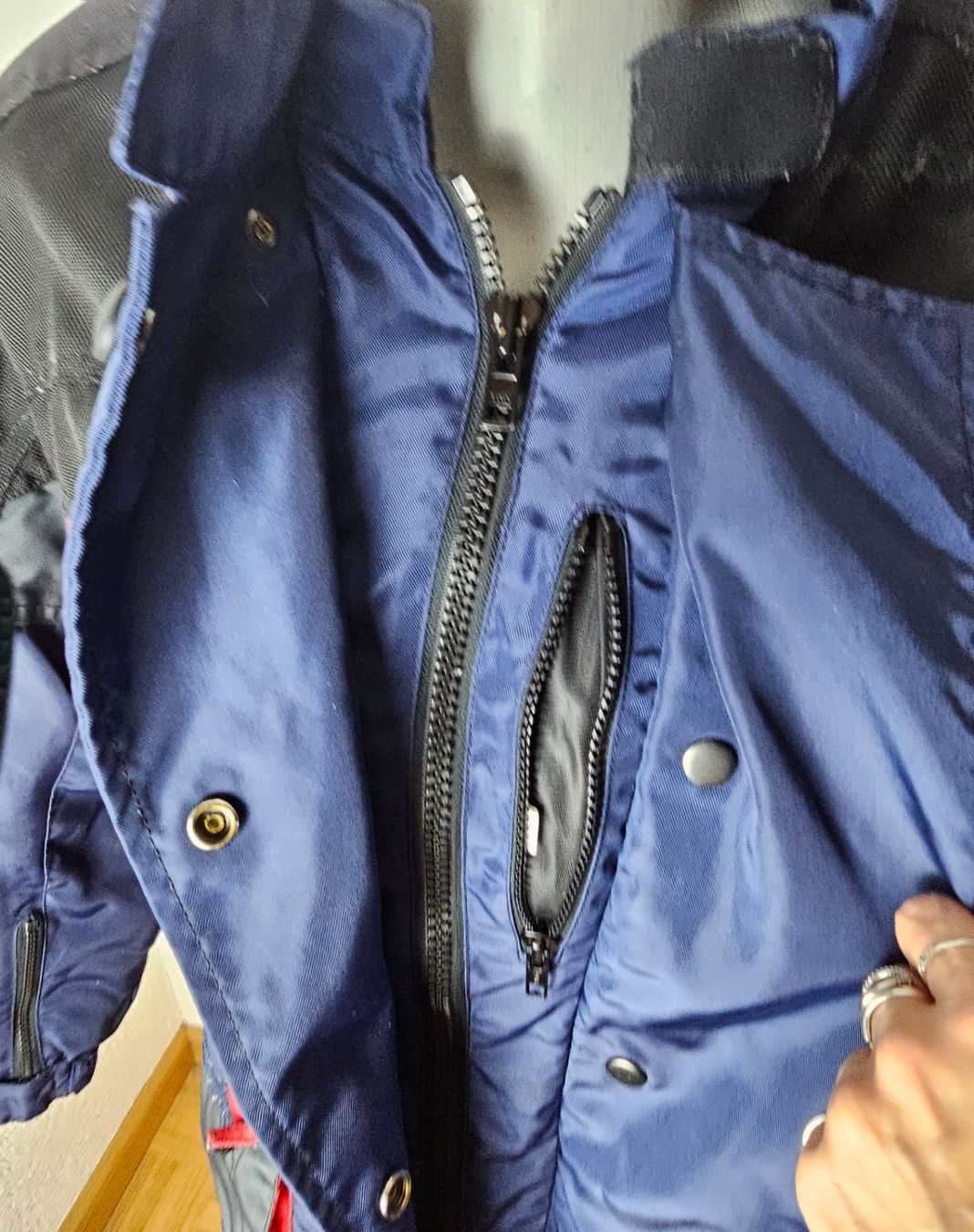 IXS Giacche: IXS Commander Damen Motorrad Jacke DL – Usato da Füllinsdorf venduto da Sunnebliemli7 5