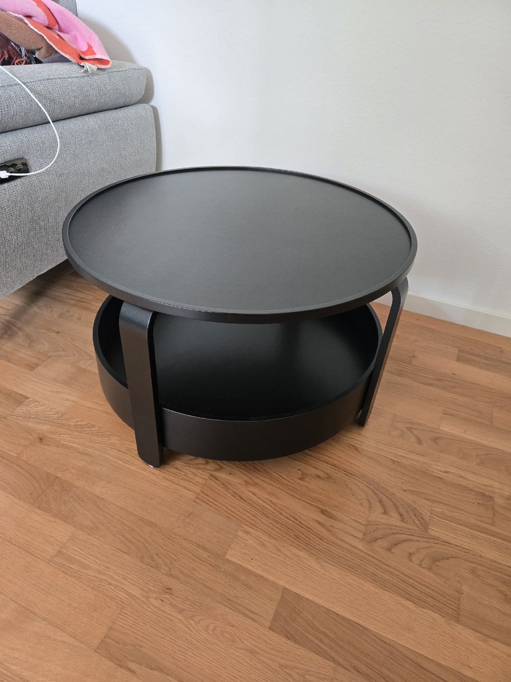 Ikea Tables: IKEA Borgeby Couchtisch – D'occasion à Solothurn par hewlettundPackard