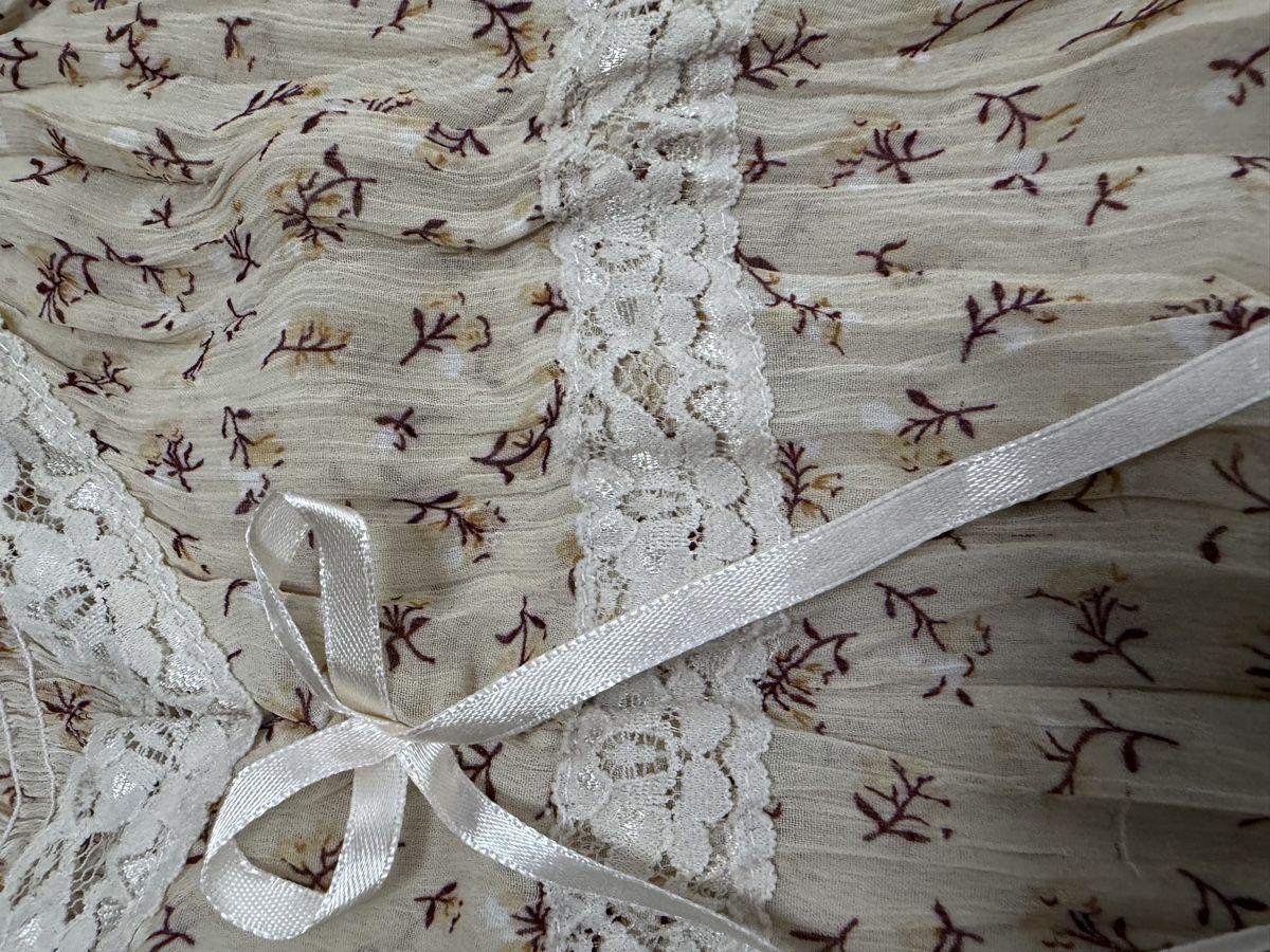 Tops: Floral Print Camisole top  – Gebraucht aus Knonau von Grapesvintage 2