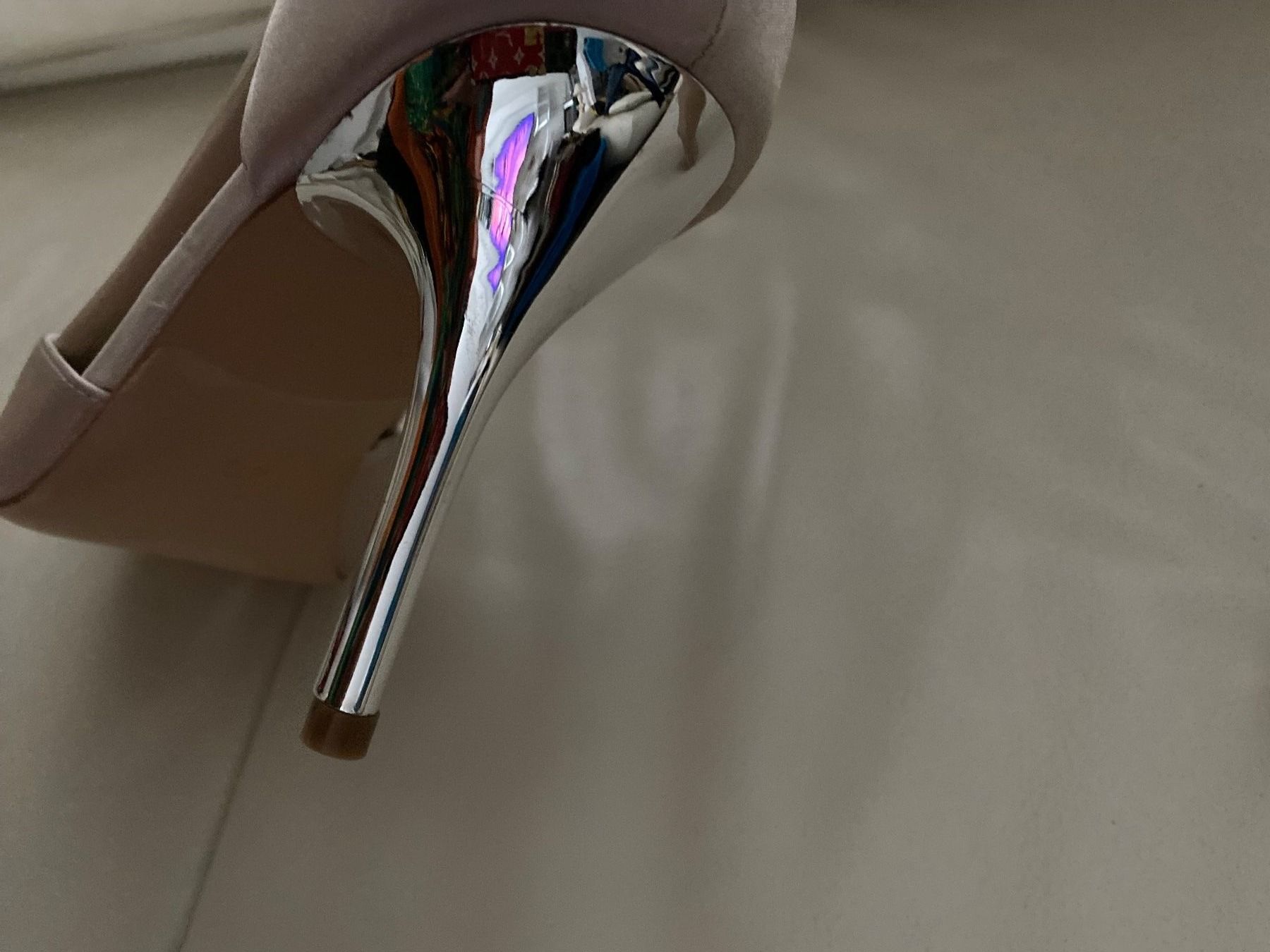 Scarpe da donna: Extravaganter edler Damenpumps mit Perlen, puder, Gr. 39 – Nuovo e nell'imballaggio originale da Winkel venduto da ferrari2022 6
