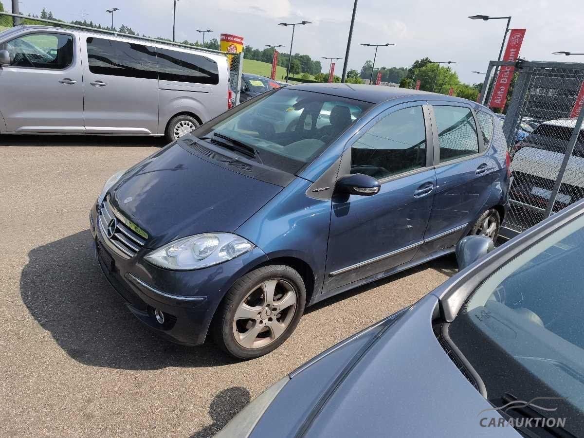 Mercedes-Benz Automobili: Mercedes-Benz A200  – Difettoso da Brittnau venduto da heyapple01 2