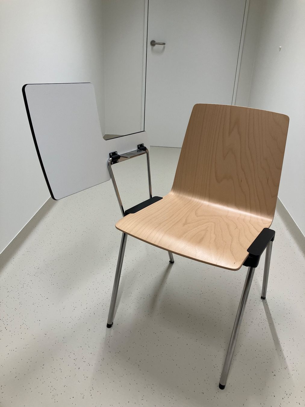 Sedie: Chaises de formation académique avec tablettes – Usato da Lausanne venduto da ste_6mr6 1