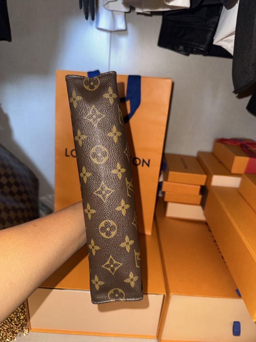 Louis Vuitton Sacs: Louis Vuitton Toiletry Pouch – D'occasion à Widnau par Pukpan_99 3