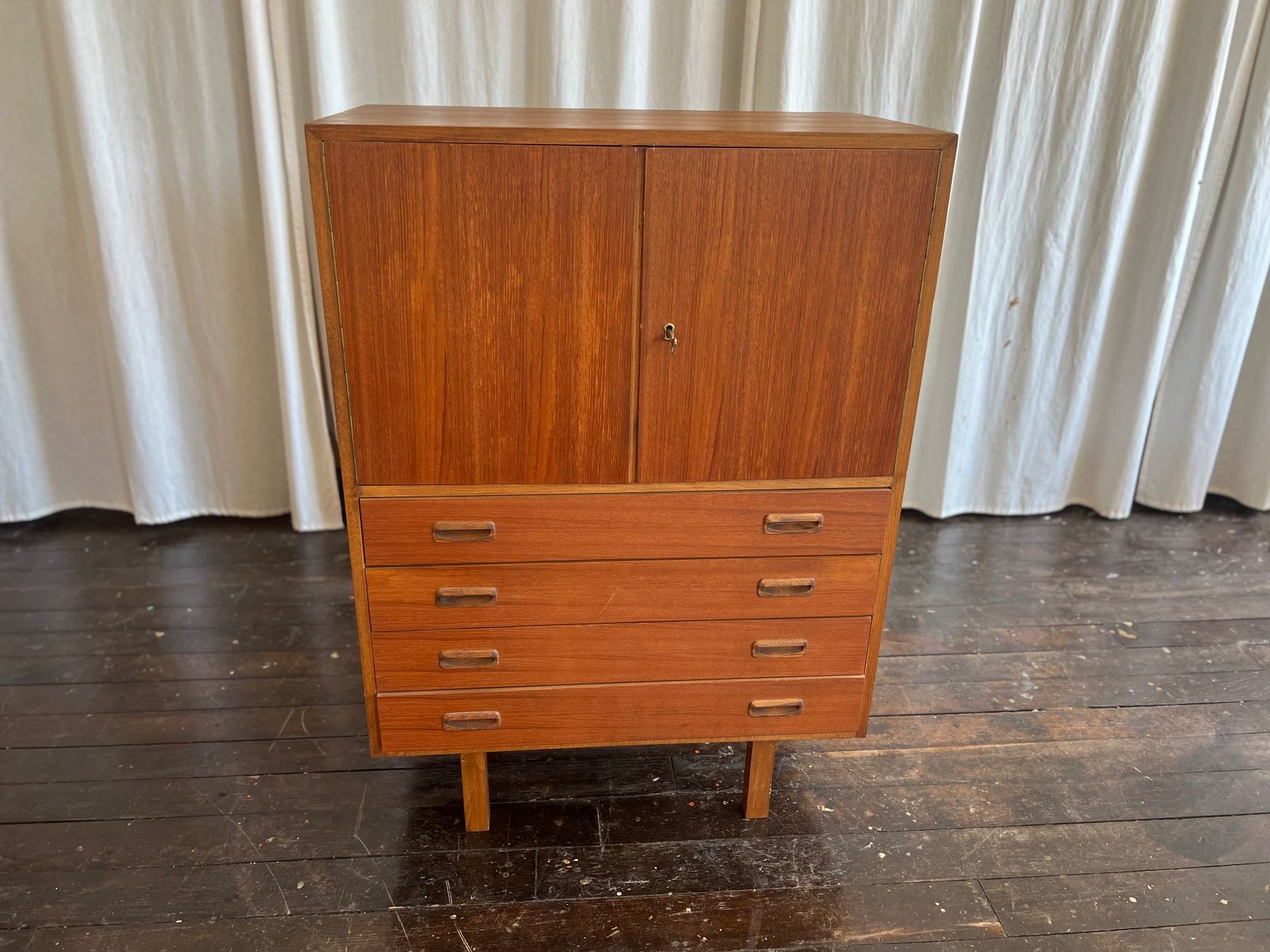 Kommoden: RÄUMUNGS-VERKAUF: Danish Teak Highboard – Gebraucht aus Kilchberg ZH von Bombo 1