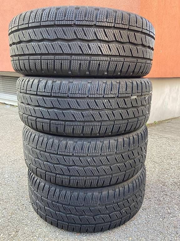 Mercedes-Benz Cerchioni: V-class cerchi+gomme invernali Mercedes 17" – Usato da Locarno venduto da reb_l9qz 2