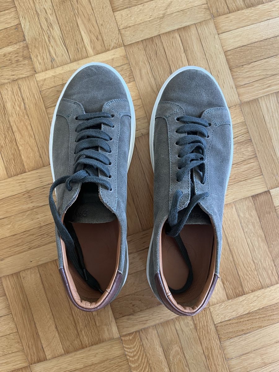 Herrenschuhe: Leder Sneaker von Day – Neu (gemäss Beschreibung) aus Männedorf von Astramon 1