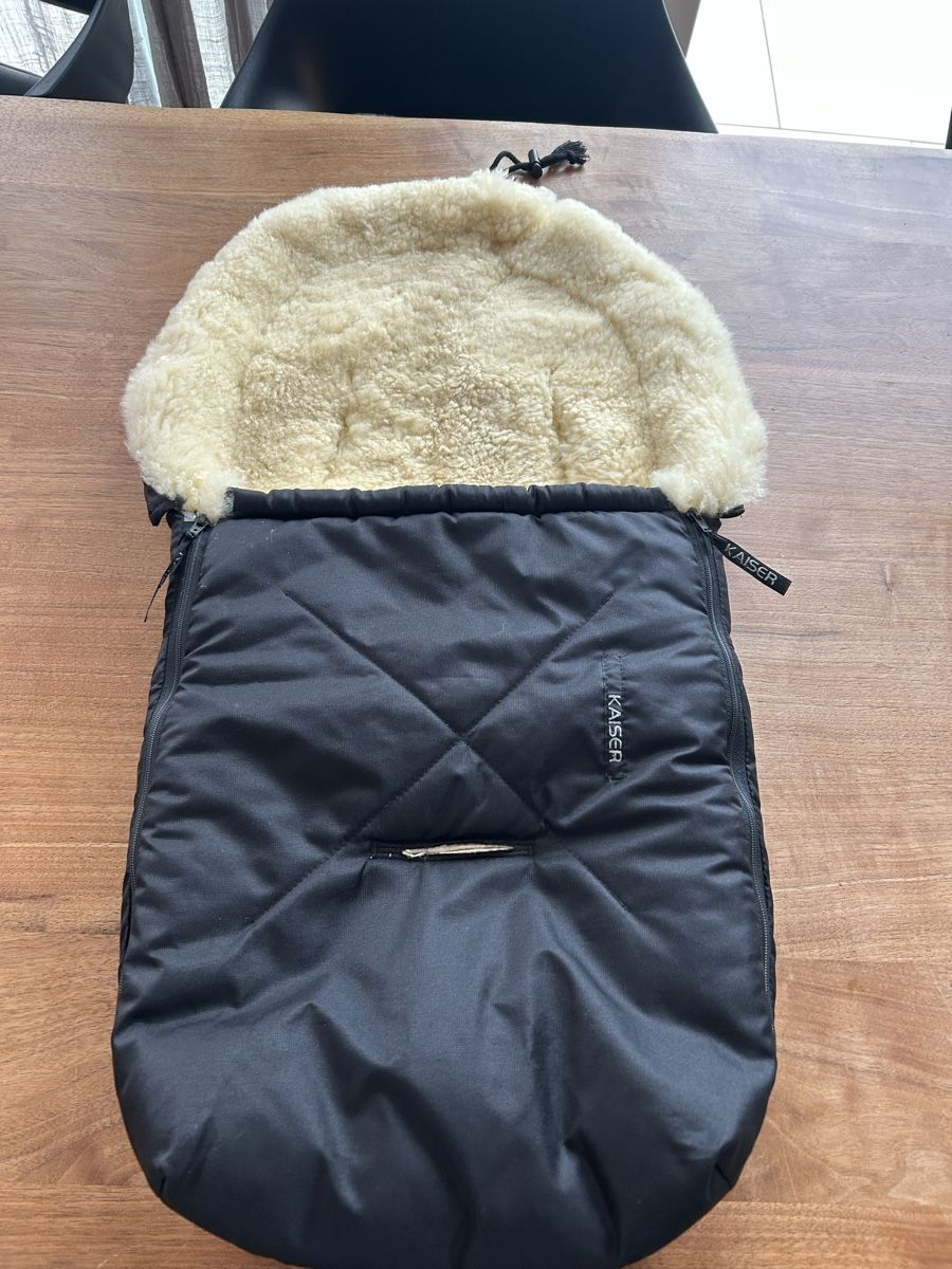Kaiser Schlafsäcke: Fusssack aus Lammfell – Gebraucht aus Meinisberg von doemu88