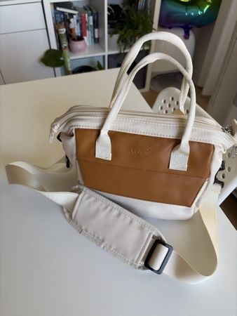 Protective camera bag