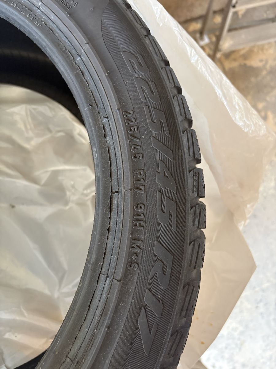 Pneus & Roues: Winterreifen 225/45 R17 9IH – D'occasion à Gretzenbach par Dixy12 4