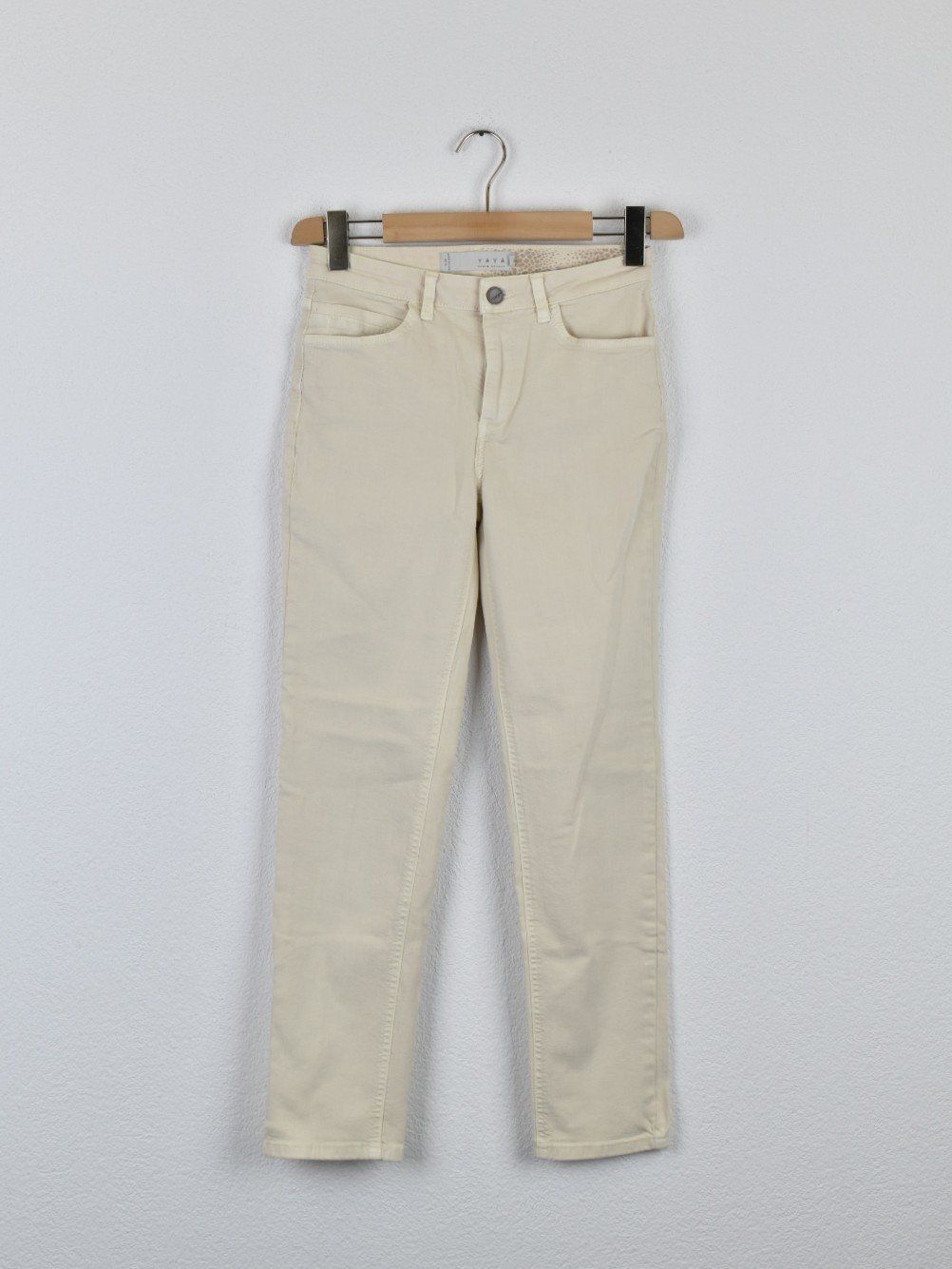 Jeans: YAYA Jeans, elfenbein, Gr.36, straight – Usato da Nürensdorf venduto da 2ND_STORY