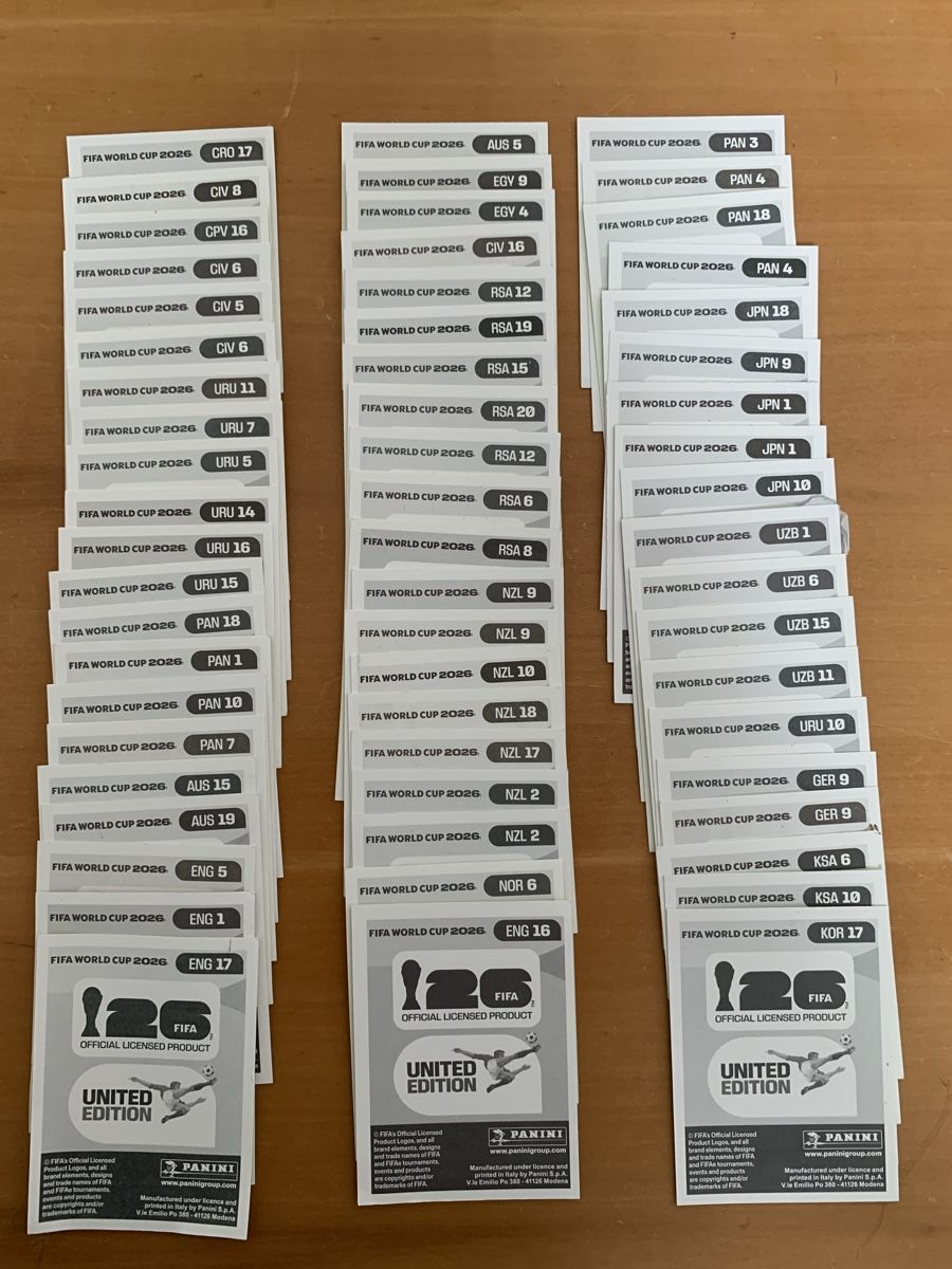Panini Sammelbilder & Trading cards: 250 FIFA Paninis – Gebraucht aus Flüelen von raq.ribeiro 1