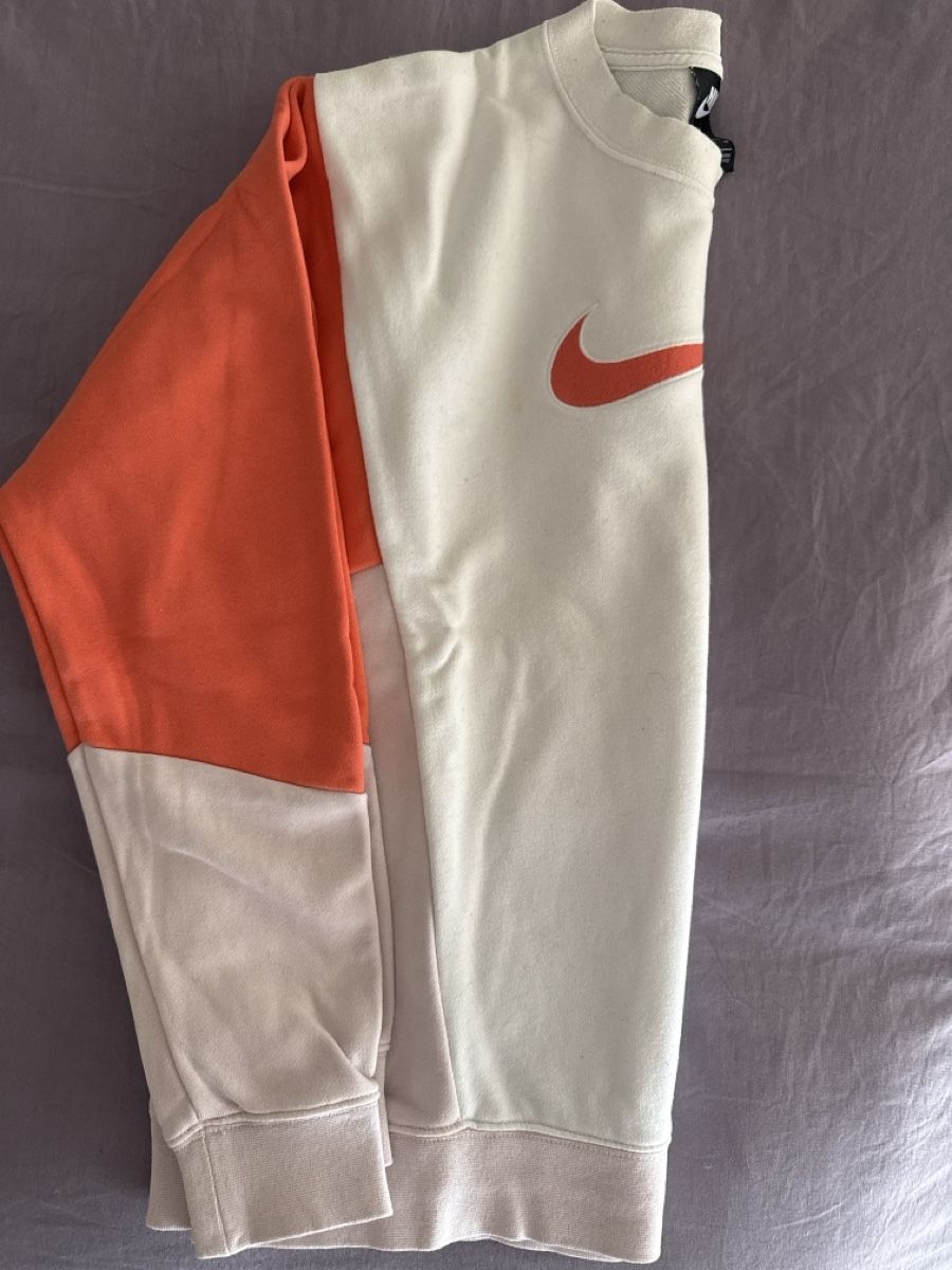Nike Pulls & Sweat-shirts: Pull nike taille s  – D'occasion à Pully par gigiboom 2