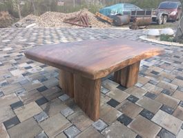 Unikat Couchtisch aus Nussbaumholz