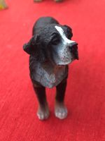 Stehender Berner Sennen-Hund aus Resin für die Puppenstube