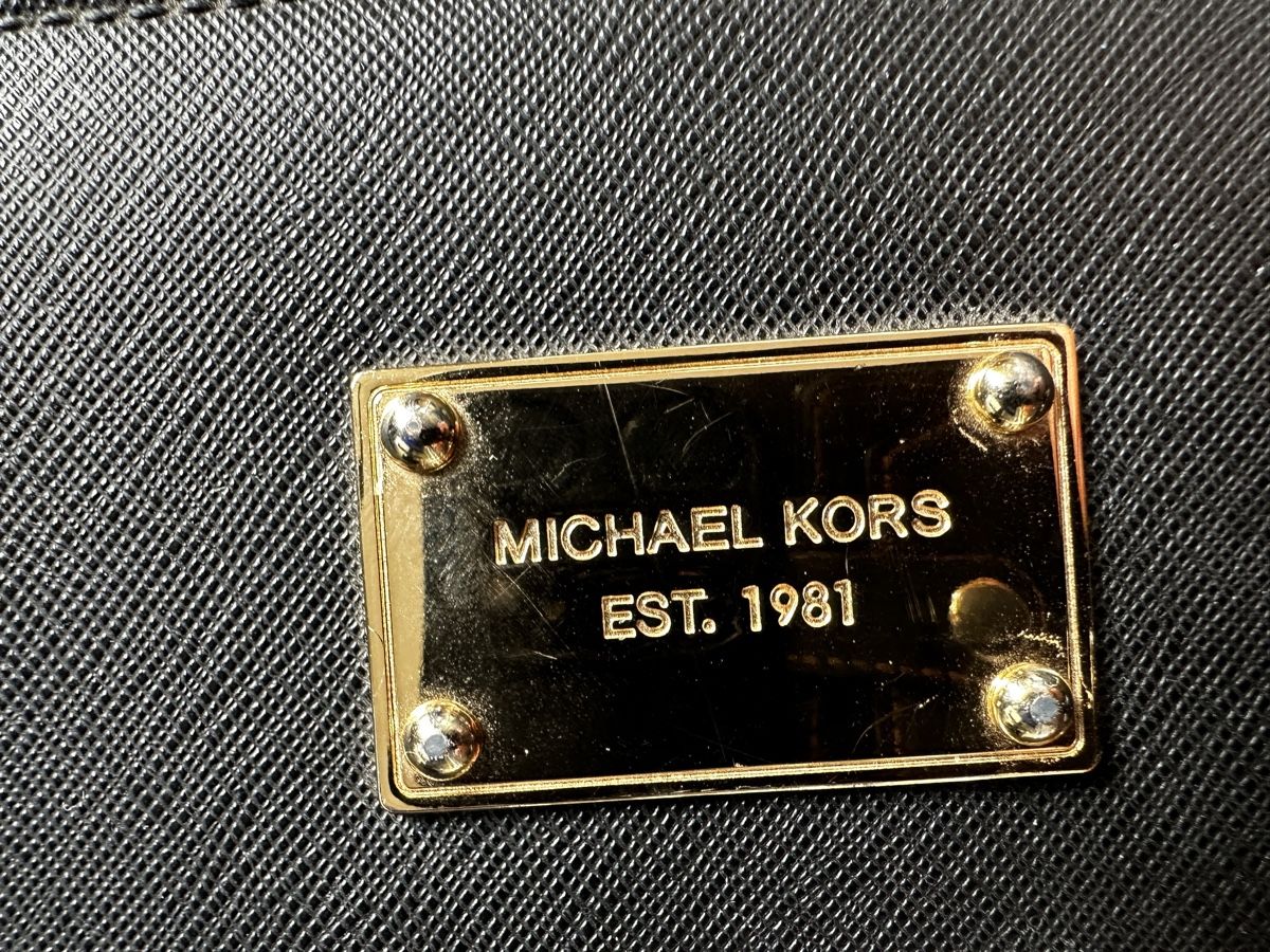Michael Kors Covers & Borse: Michael Kors iPad cover – Nuovo (secondo la descrizione) da Zürich venduto da Yuece 2