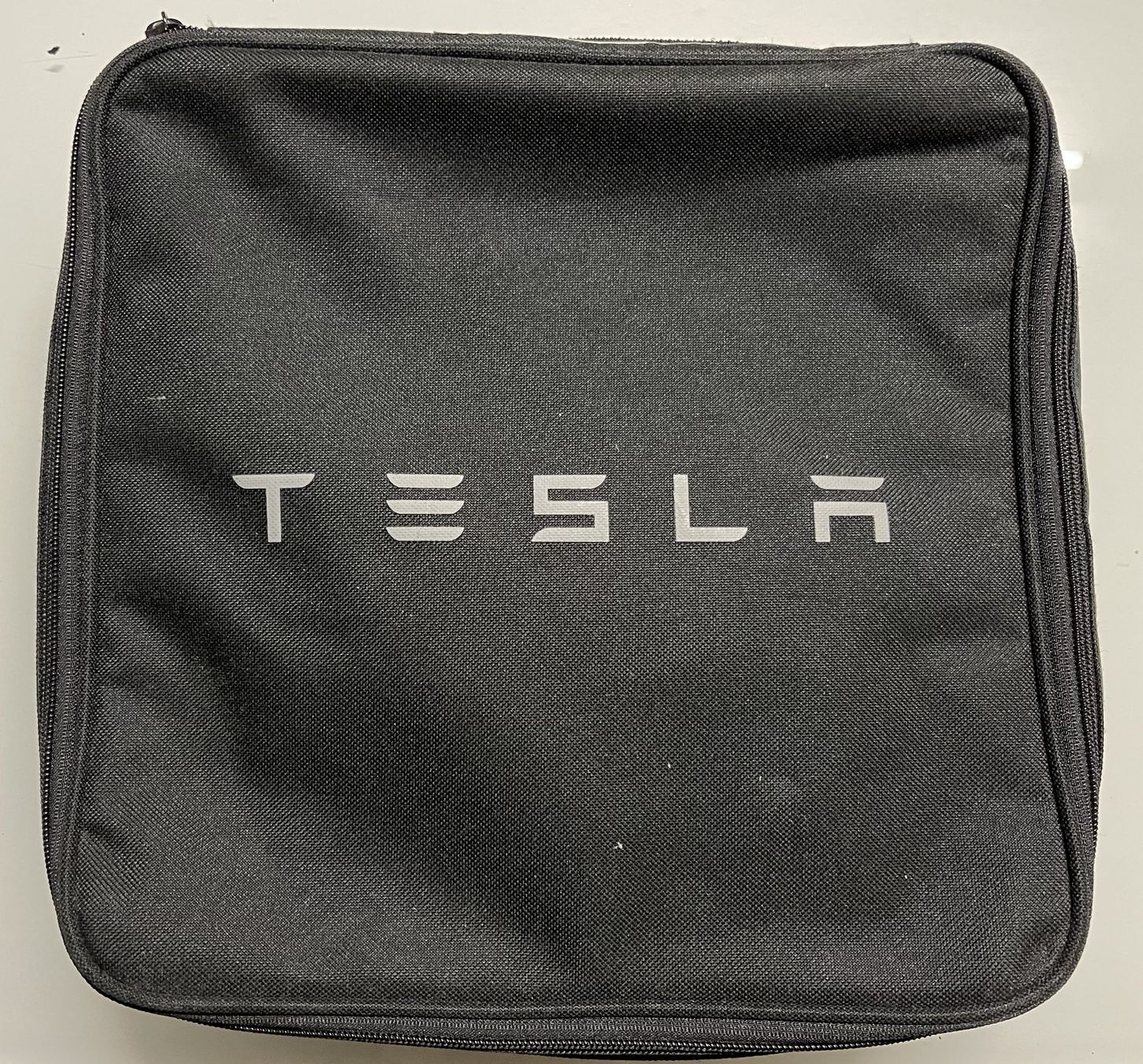 Tesla Tutti pezzi di ricambio auto: Tesla Mobiles Ladeset - Schuko – Nuovo e nell'imballaggio originale da Oftringen venduto da vuc_frq6 4