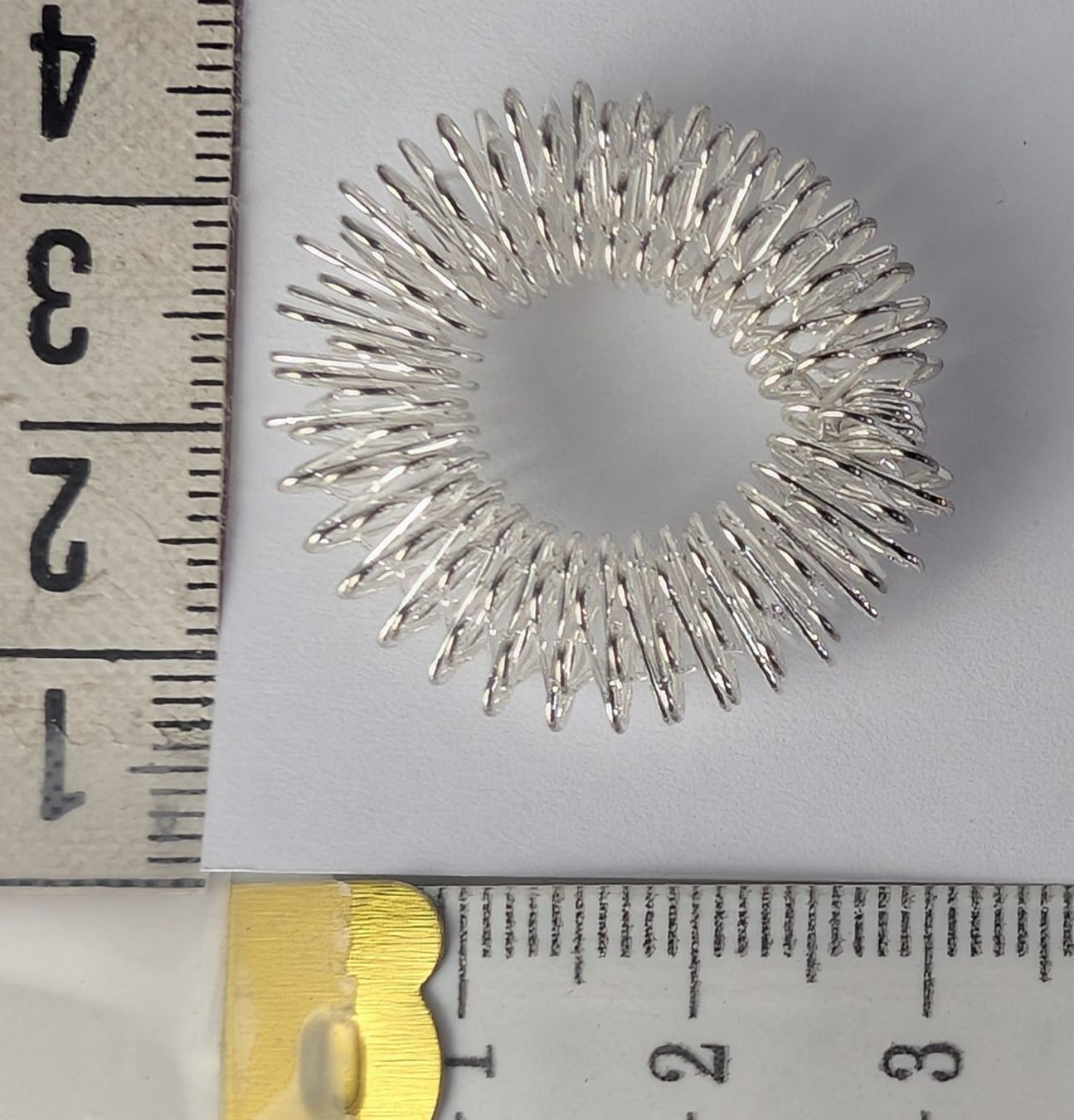 Anelli: Akupressur Finger-Massage-Ring (Silbrig) – Nuovo (secondo la descrizione) da Zürich venduto da 1.Simon