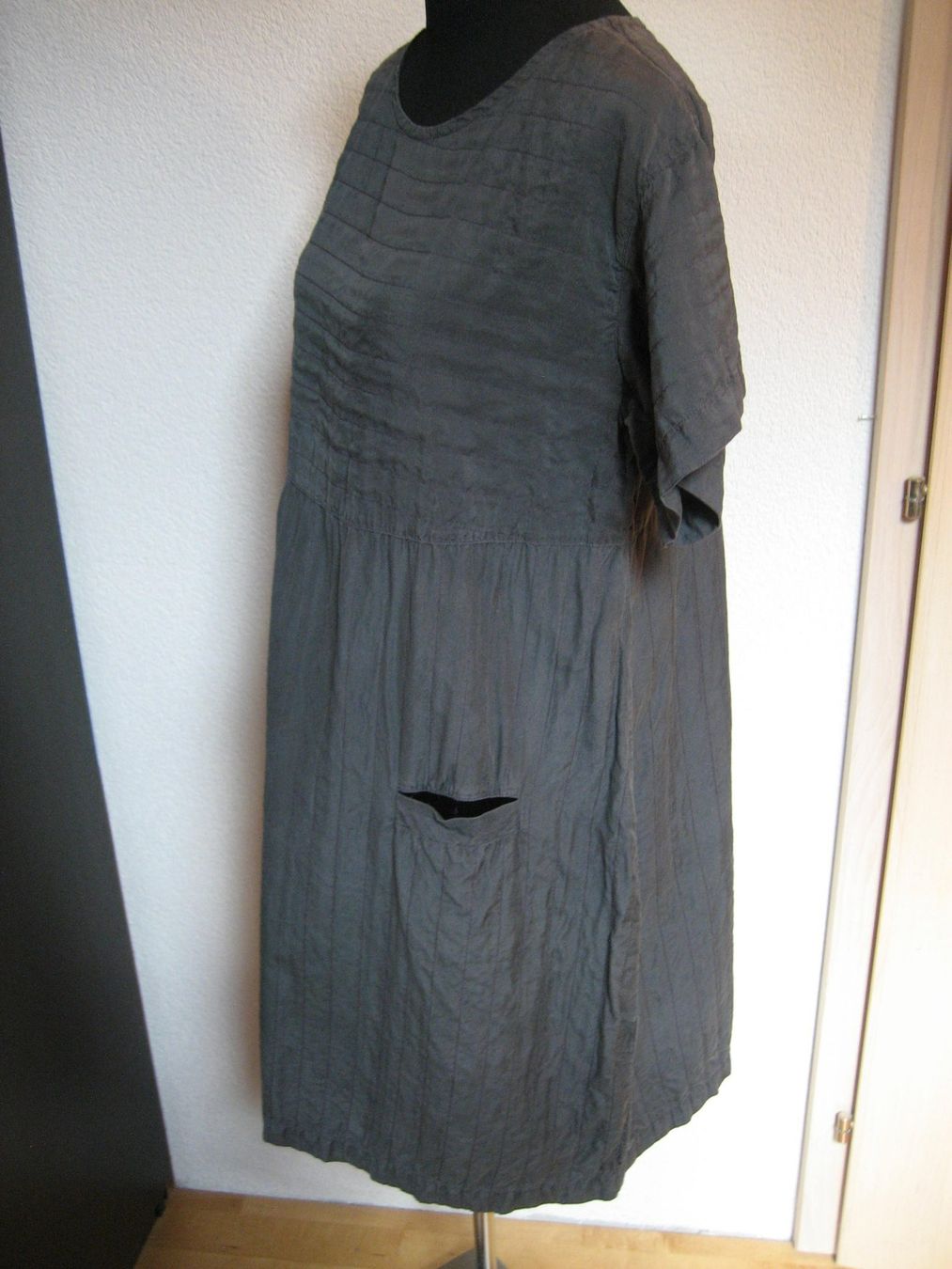 Vestiti: Robe soie Praechtig Berlin taille L – Usato da Delémont venduto da marryb 6