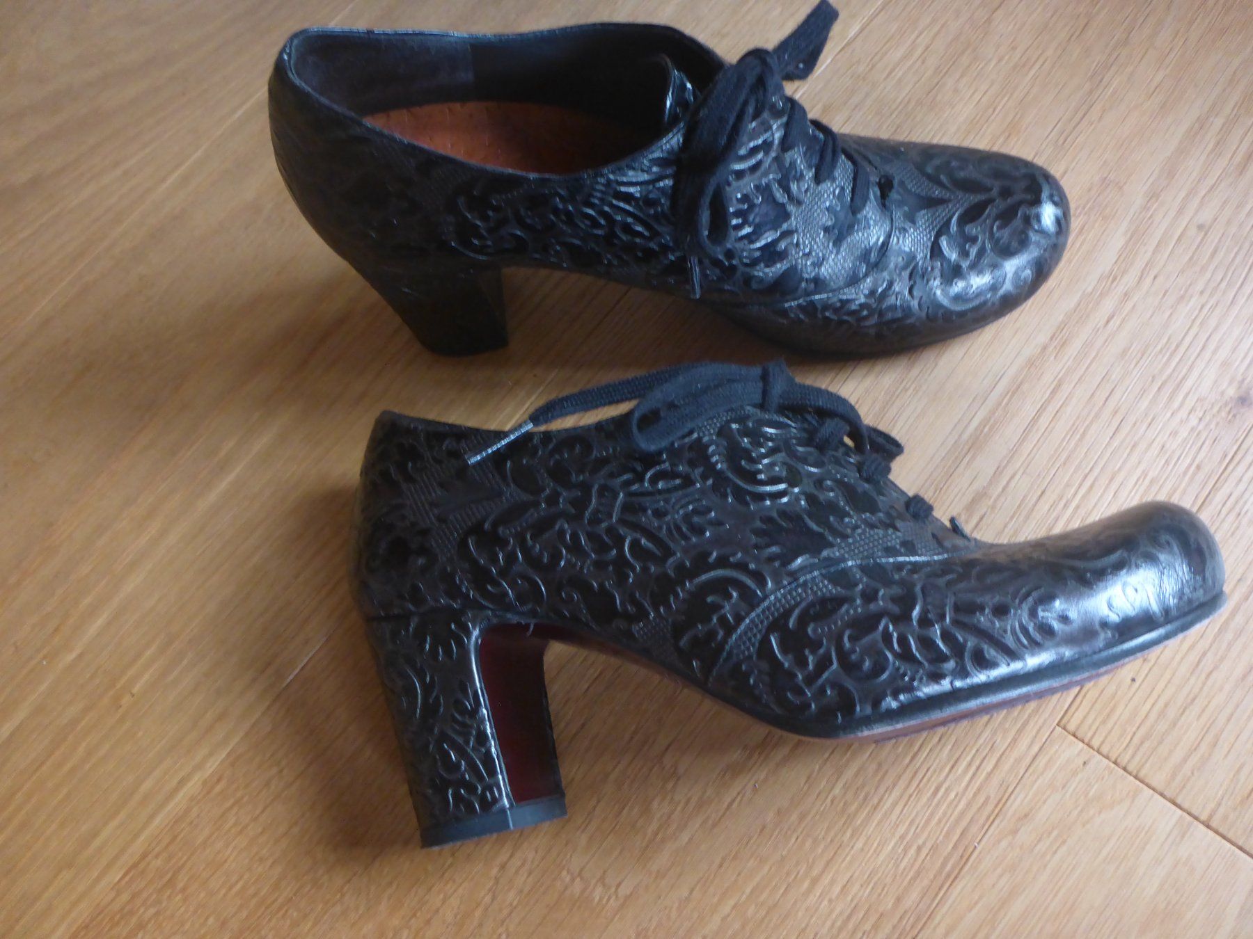 Chie Mihara Scarpe da donna: CHIE MIHARA Traumschuhe - Gr. 38 – Usato da Balzers venduto da silviahuaraz 1