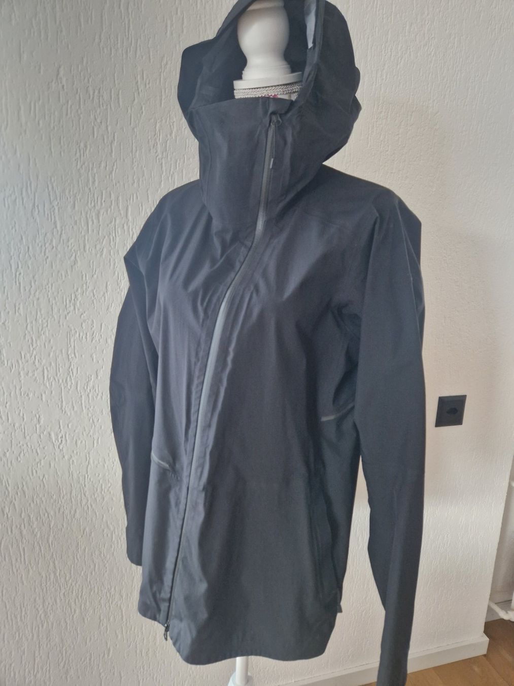 Peak Performance Vestes: Peak Performance Regenjacke – D'occasion à Balsthal par Soraia7