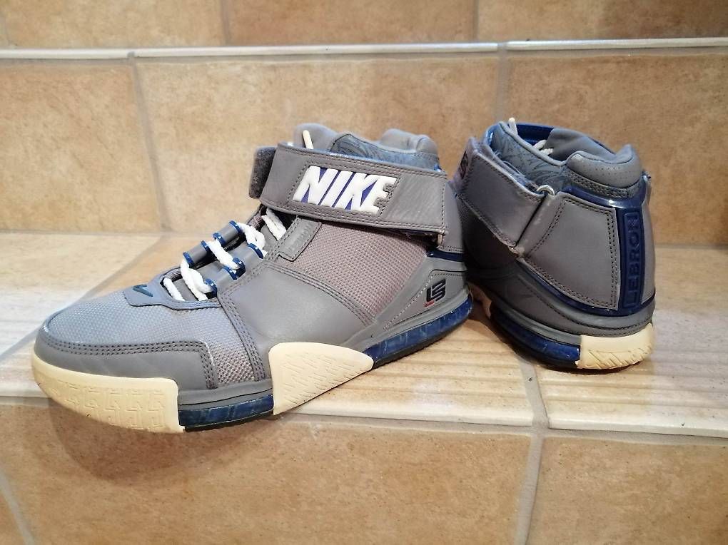 Scarpe da uomo: Chaussure Nike Lebron 2 – Usato da St-Maurice venduto da Chambs89 1