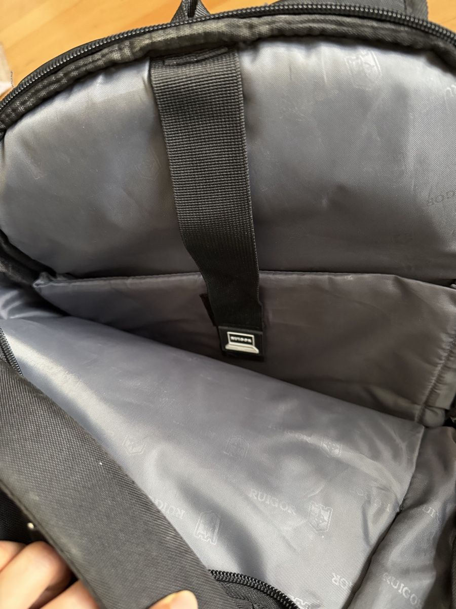 Rucksäcke: Ruigor backpack with (laptop case and charging usb cable) – Gebraucht aus Zürich von arr_vq5w 6