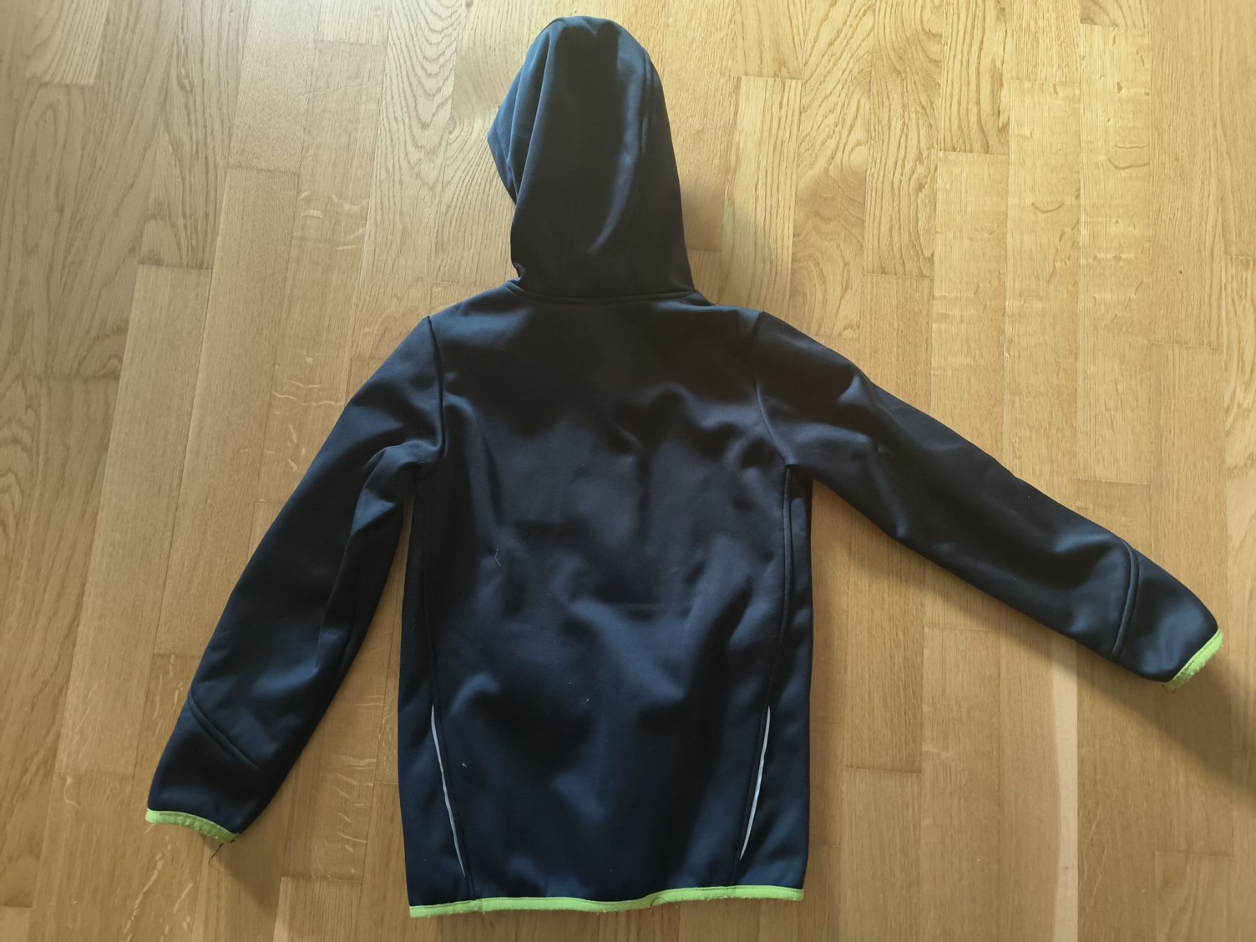 Giacche & Cappotti: Kinder Softshell Jscke,Gr.134/140 – Usato da aarburg venduto da macacito 2