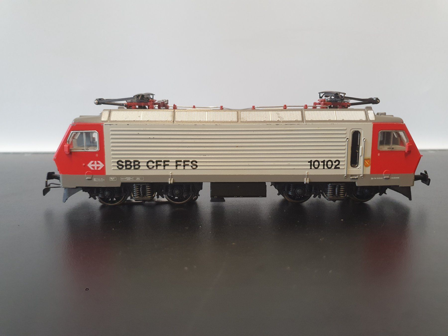 Märklin Modellini di ferrovie: MÄRKLIN: SBB Re 4/4IV 10102 ROT/GRAU – Usato da Biglen venduto da taunus82 1