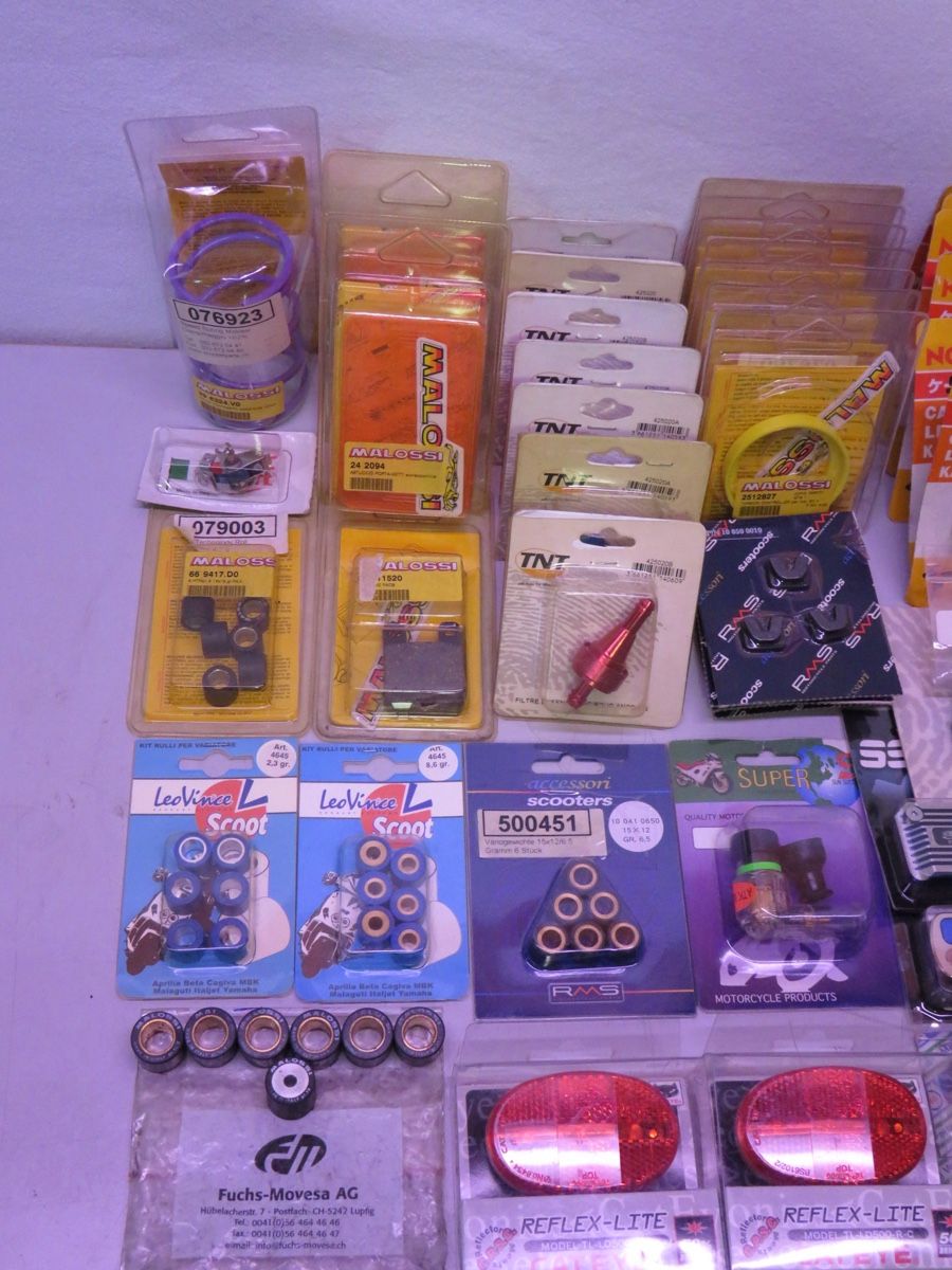Tutti i ricambio per moto: Assorted Scooter Parts Lot New Condition – Nuovo e nell'imballaggio originale da Elsau venduto da MANWITHVAN 2