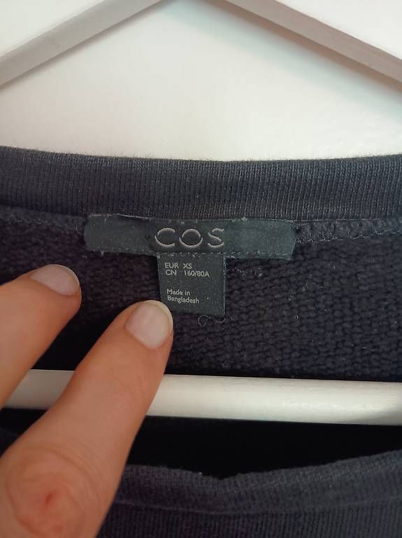 Robes: Kurzes schwarzes Kleid von Cos – D'occasion à Zürich par Melianea 1