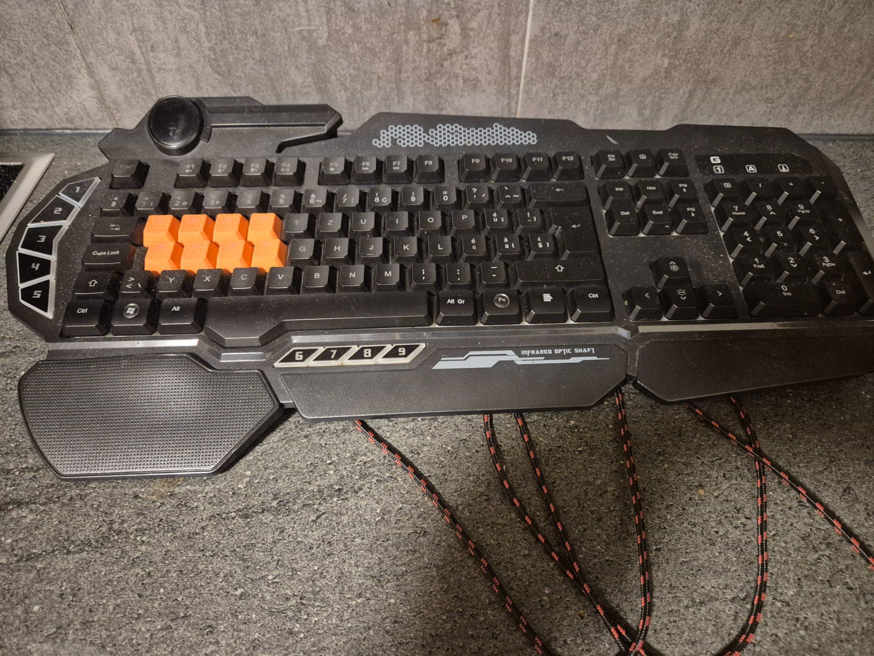 Tastiere: Clavier A4TECH Bloody B318 black – Usato da Essertes venduto da onezoneplay