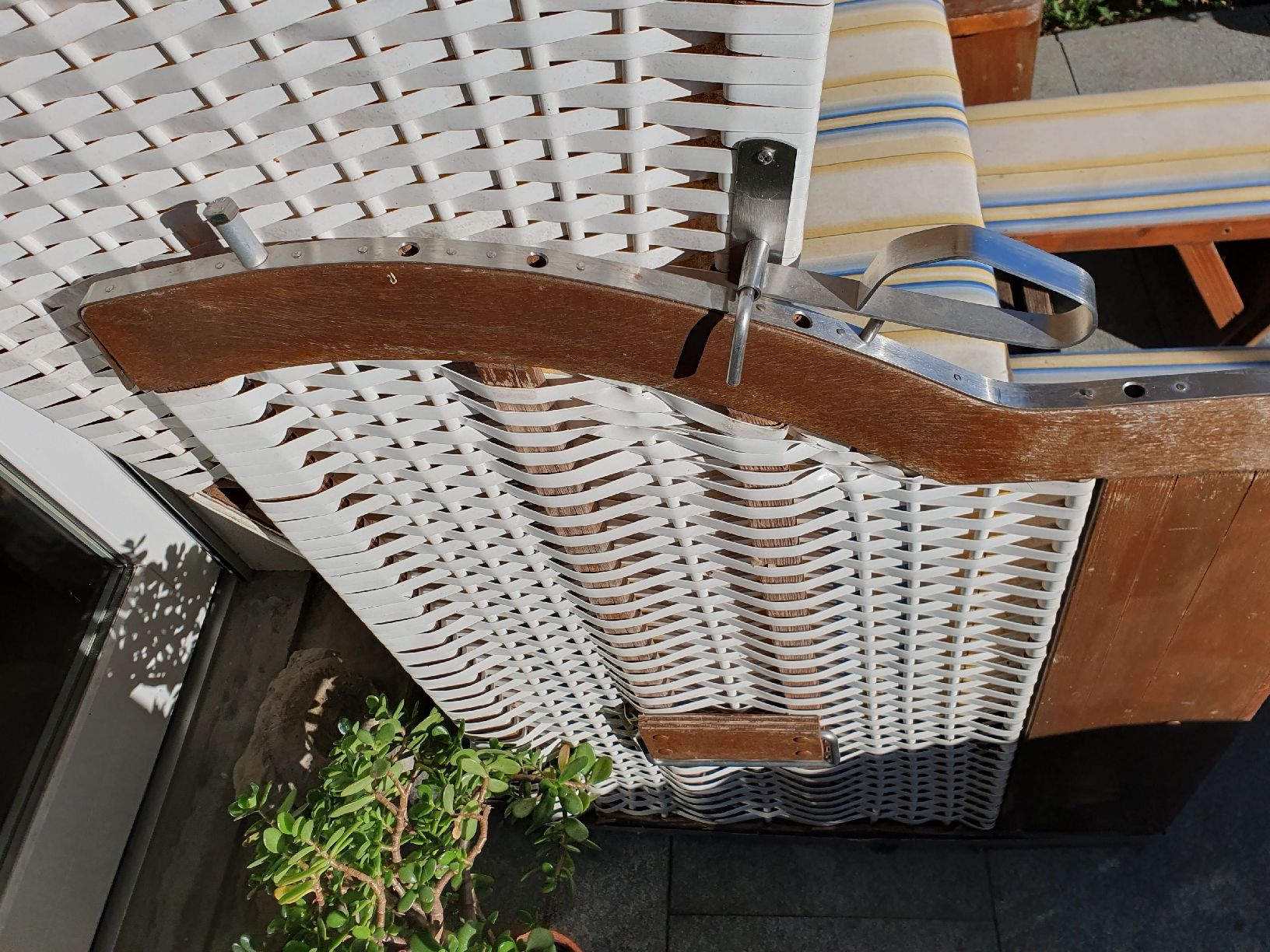 Fauteuils: Strandkorb – Défectueux à Wettingen par 5430Mina 6