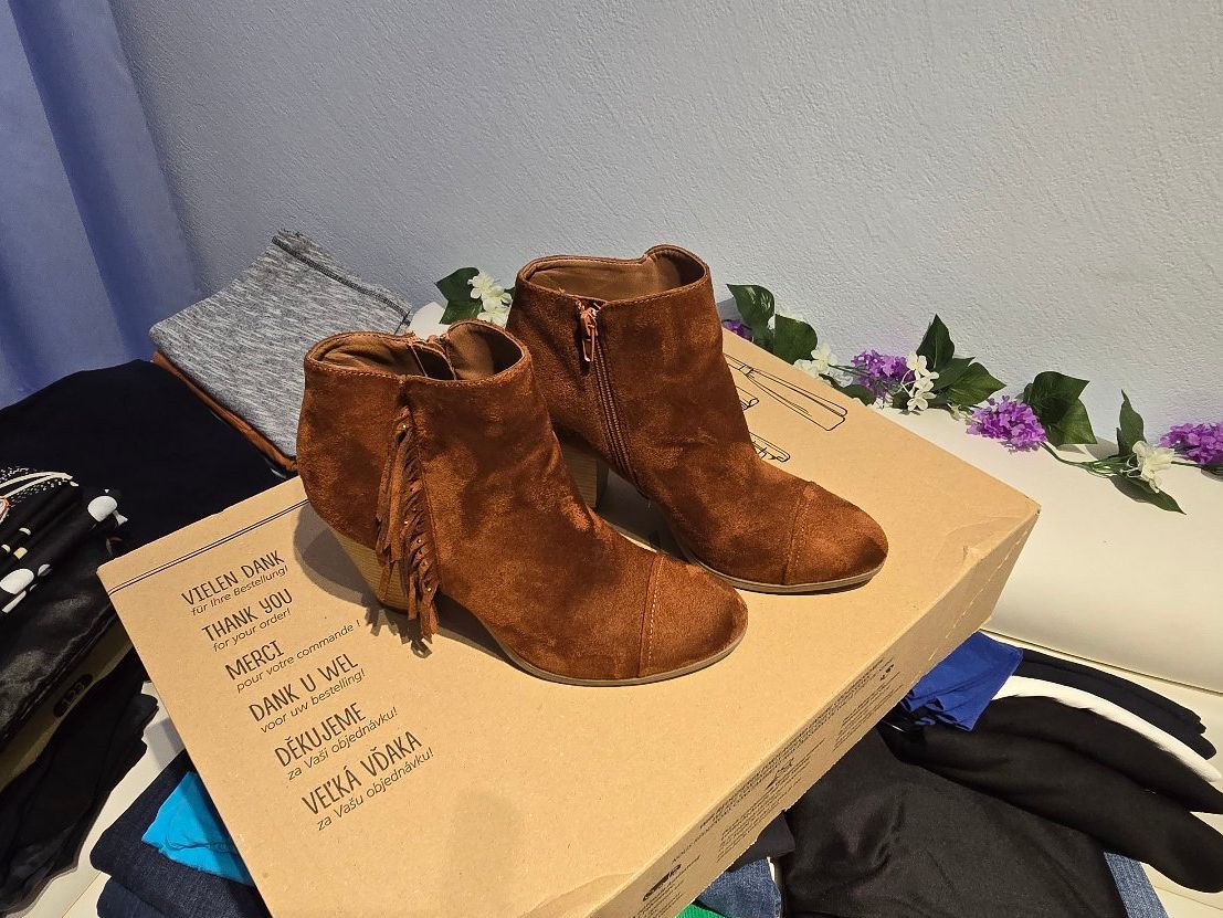 Scarpe da donna: Stiefelette Damen Grösse 39 – Usato da Chur venduto da Mikymiki 5