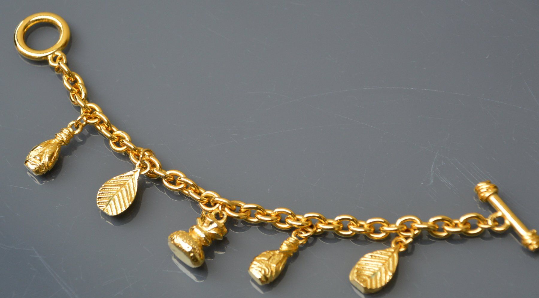 Armbänder & -reifen: Aemband Kenzo bracelet – Gebraucht aus Collonges von Auganien