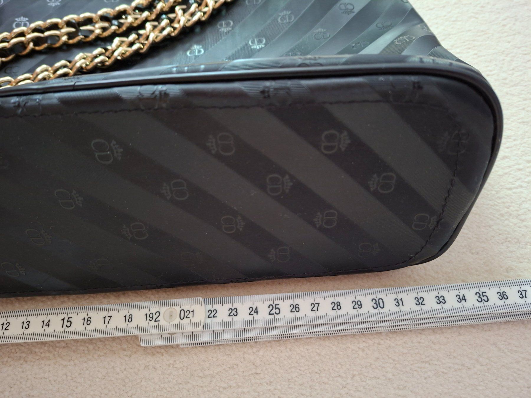 Borse da donna: Handtasche CD Elegance schwarz neuwertig – Usato da Barzheim venduto da spitz01 4