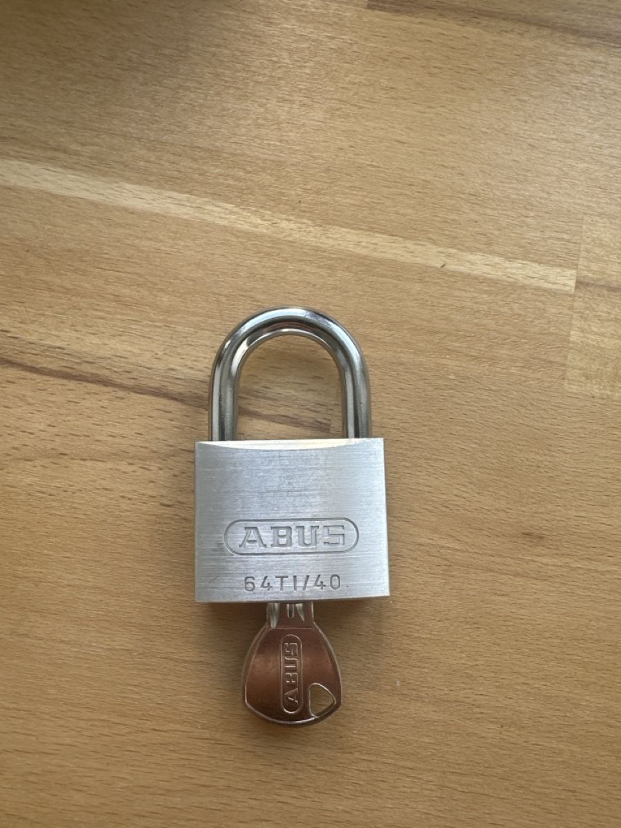 Abus Lucchetti: Abus Vorhängeschloss – Nuovo (secondo la descrizione) da Zürich venduto da justus_grabowsky