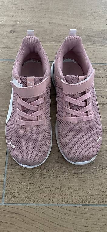 Schuhe für Mädchen: Sneakers  – Gebraucht aus Basel von Frani010