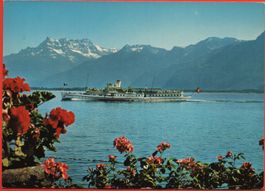 Beteau-salon le GENÈVE aux environs de Clarens-Montreux