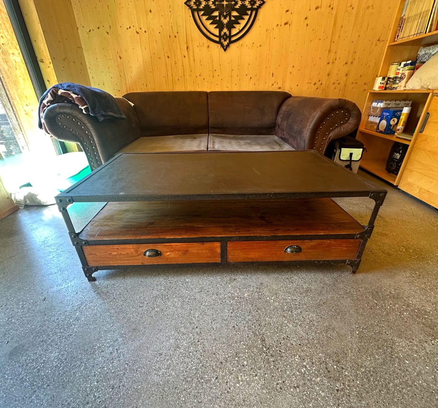 Tische: Designer Couchtisch / Fernsehtisch – Gebraucht aus Zell ZH von Lindalinaa 1