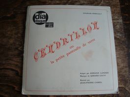 Ecouter lire voir Cendrillon ou la petite pantoufle de verre