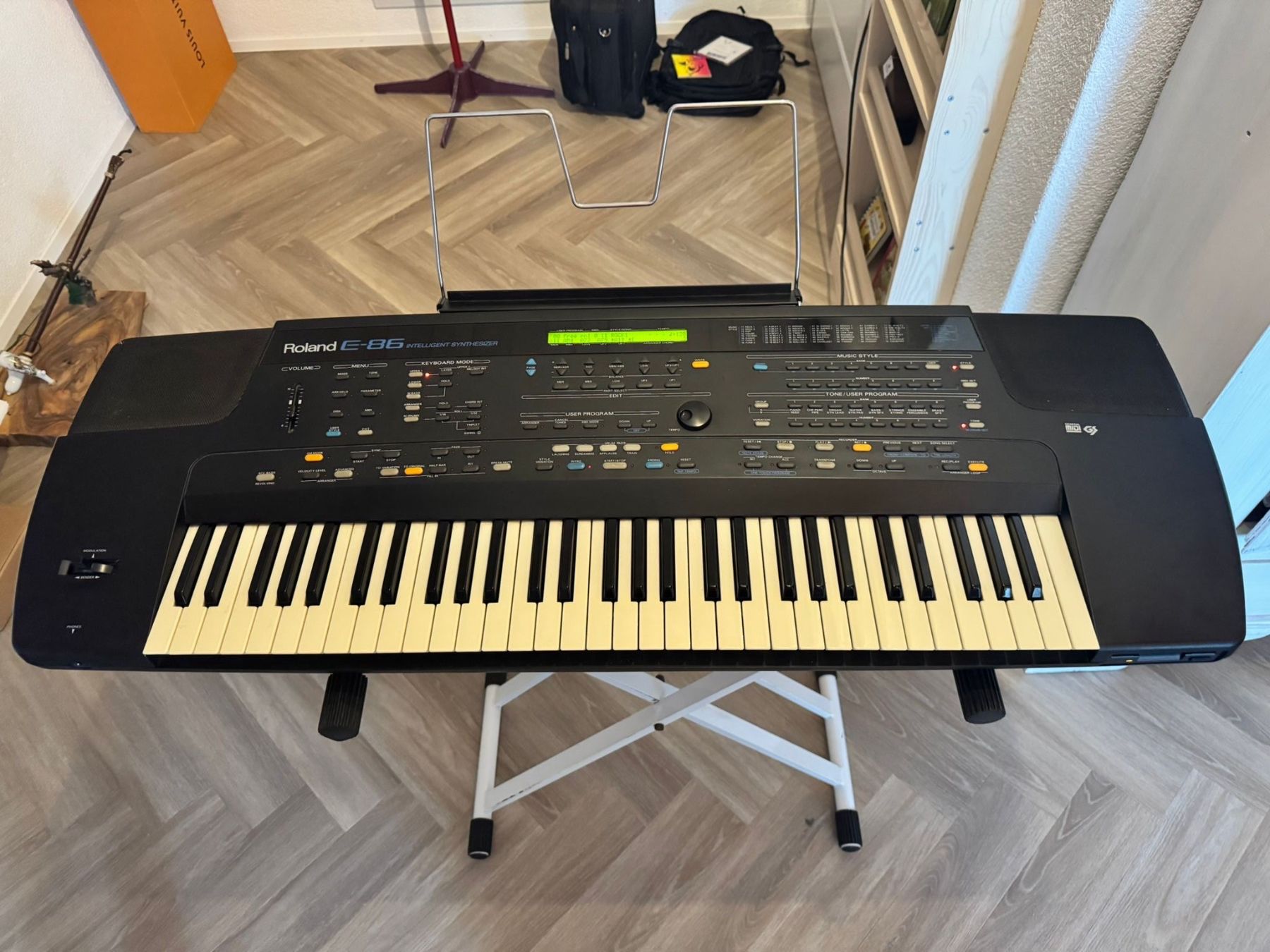 Roland Strumenti musicali: Roland E-86 Intelligent Synthesizer – Usato da Dörflingen venduto da Benz63 1