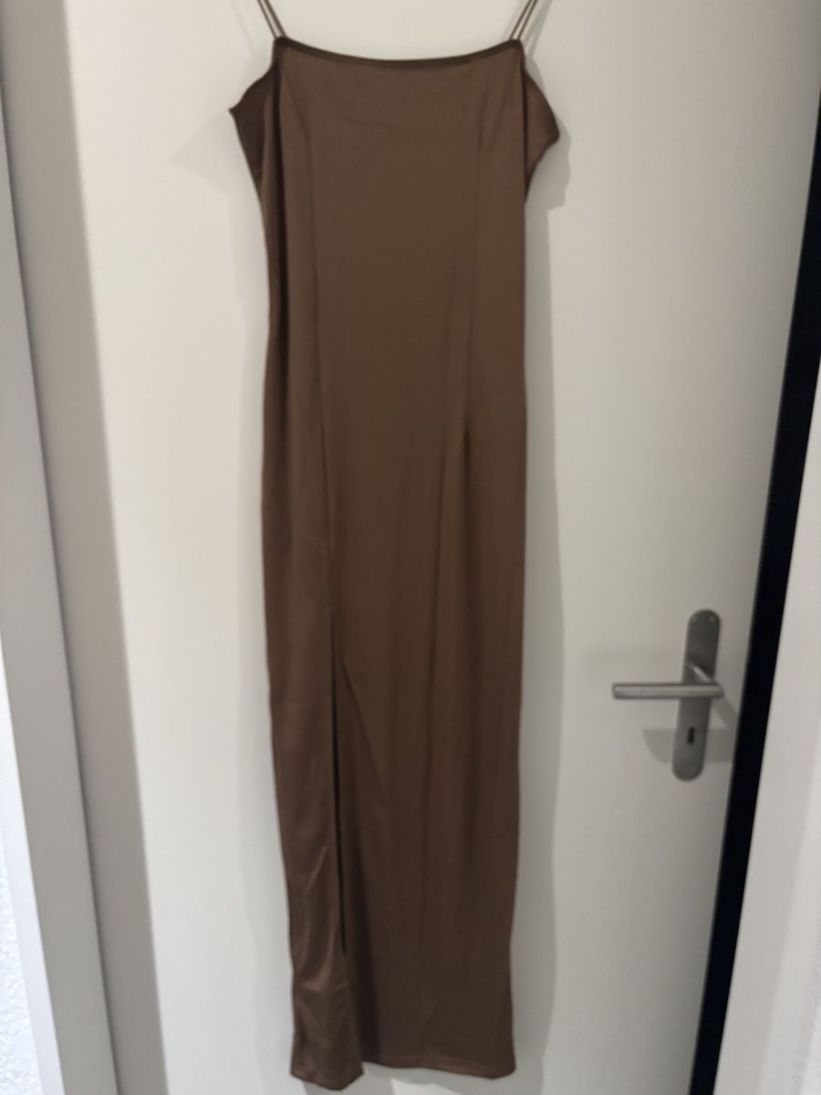 Vestiti: Braunes Abendkleid Gr. M – Usato da Wangen an der Aare venduto da Semadeni13 1