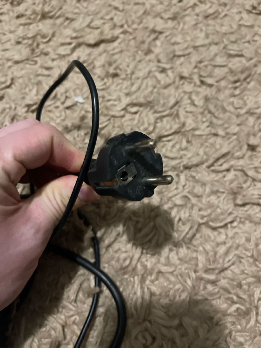 Hama Caricabatterie: Hama Universal-Netzteil 3-12V, 300mA + Stecker-Set – Usato da Unterkulm venduto da AnoliOccasion 4