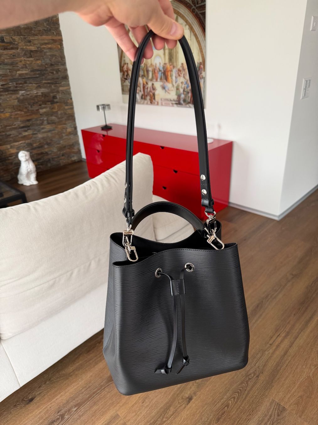 Louis Vuitton Taschen für Damen: Wunderschöne LOUIS VUITTON NéoNoé MM Tasche schwarz – Neu (gemäss Beschreibung) aus Winkel von betterade 1