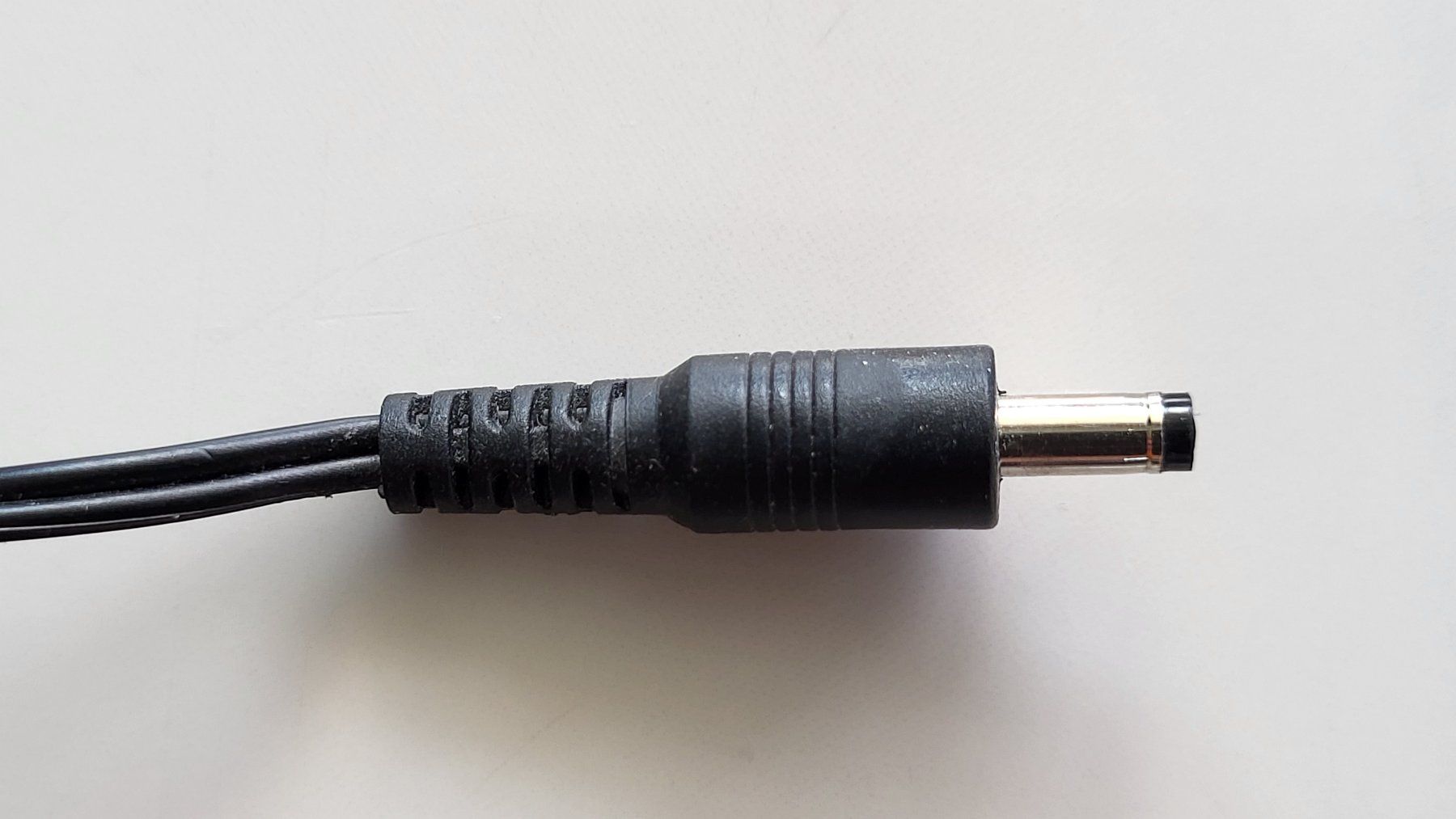 Toshiba Caricabatterie: LOGITECH Netzteil 4W 5V Hohlstecker 4x1.7mm – Usato da Schindellegi venduto da Peter8834 2