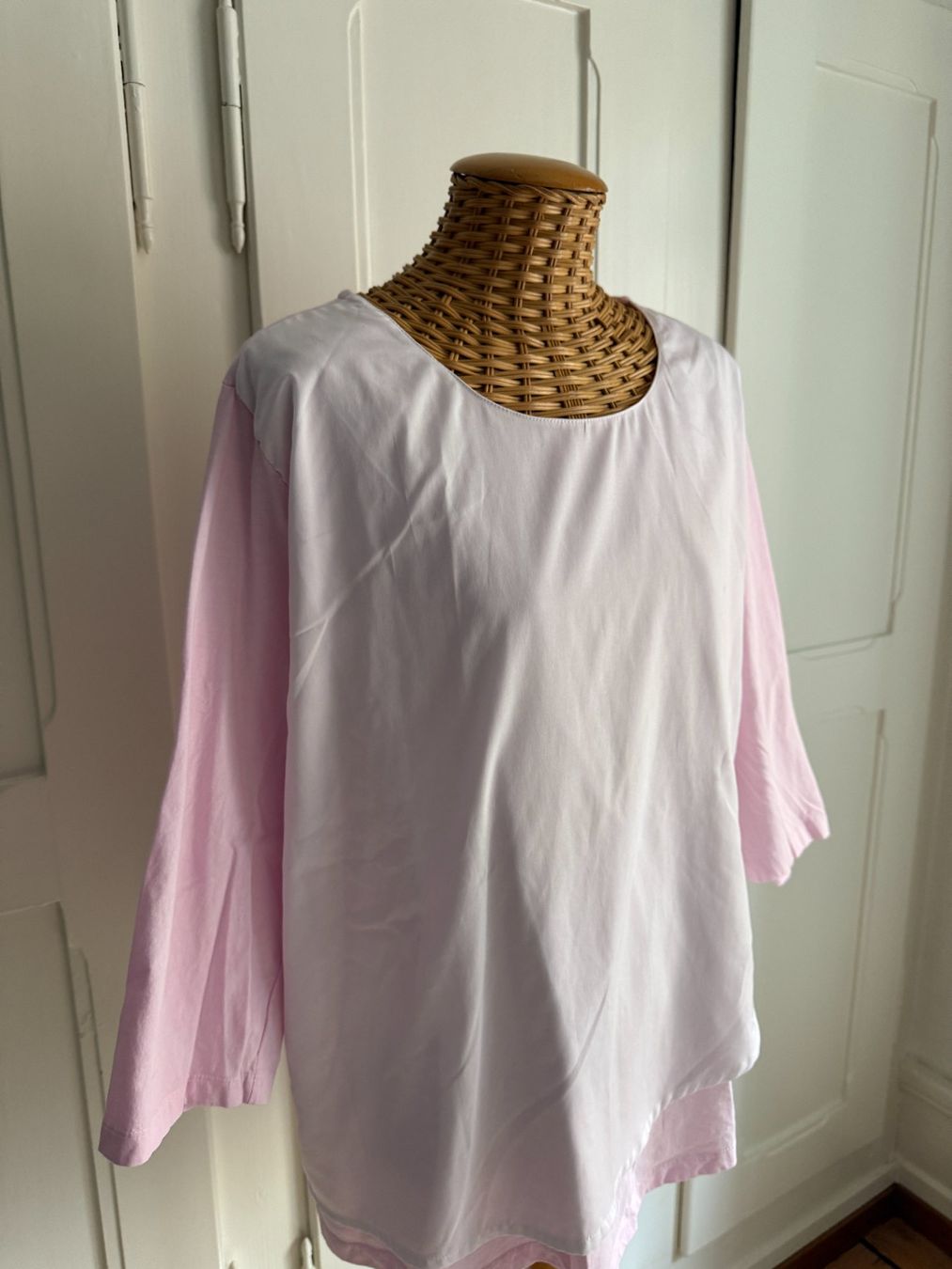 T-shirts: Layering Oberteil rosa-weiss L – D'occasion à Zürich par Diazaio 1