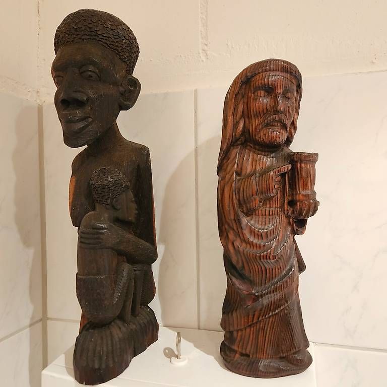 Statuette: 2 SCHÖNE AFRIKANISCHE FIGUREN – Usato da Muttenz venduto da Samba01