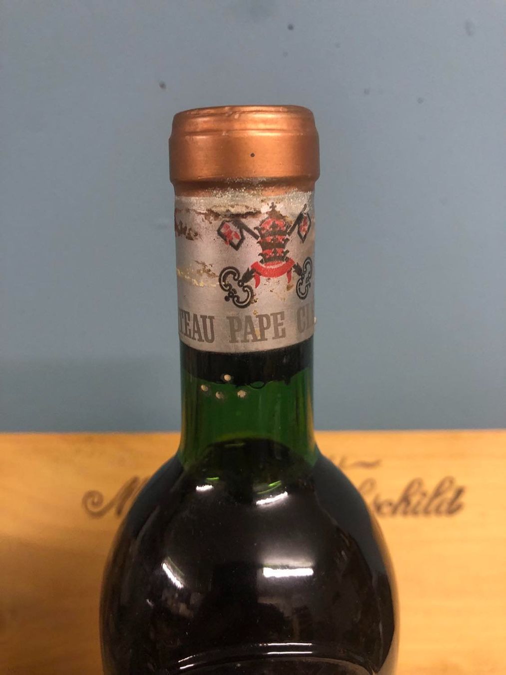 Vino: 1981 CHATEAU PAPE CLEMENT – Nuovo e nell'imballaggio originale da Münchenstein venduto da weinundspirituosen 4