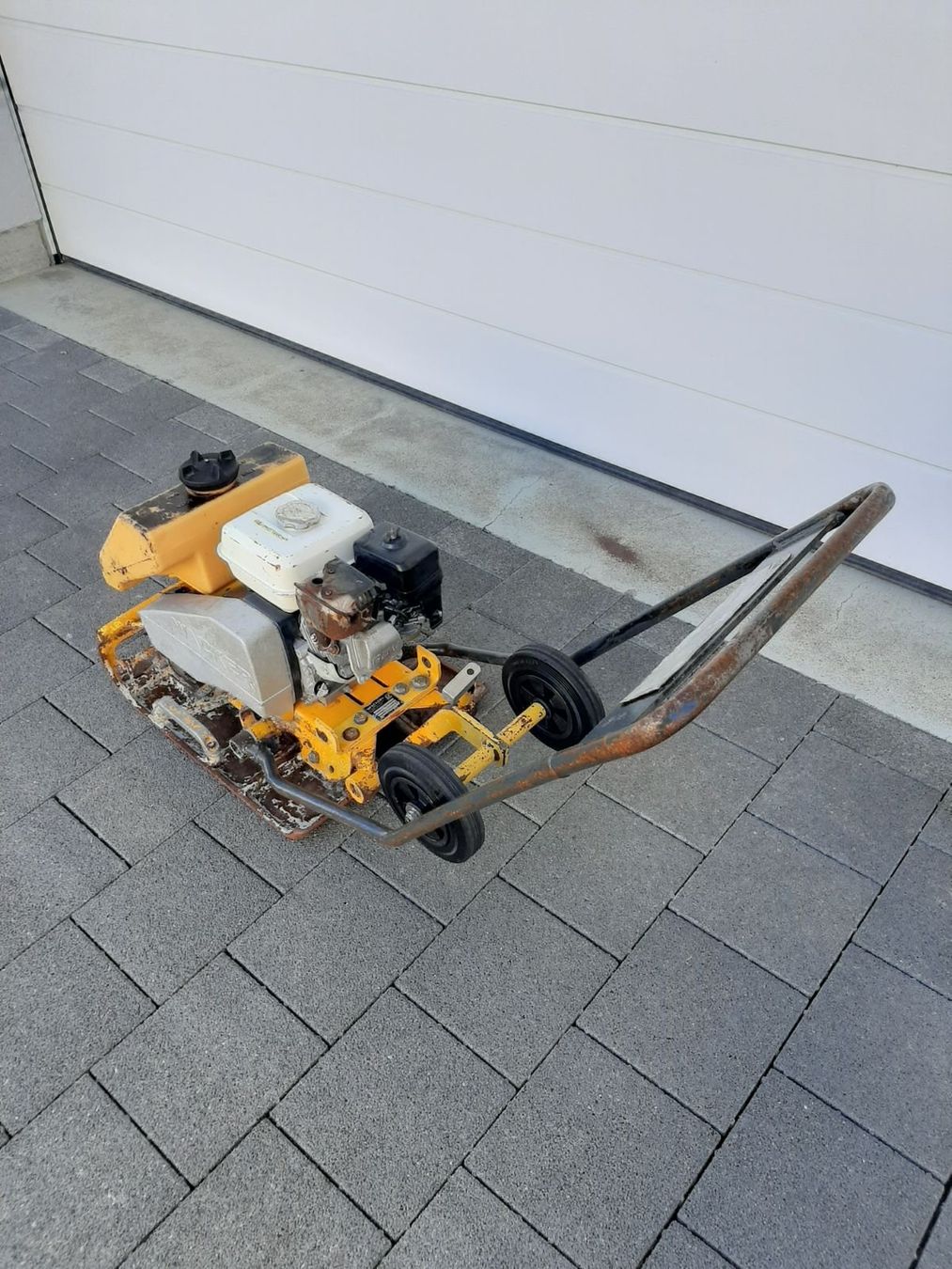 Wacker Neuson Tutte le macchine: Vibroplatte Rüttelplatte Wacker Neuson Honda – Difettoso da Rain venduto da Kleinmoto 4