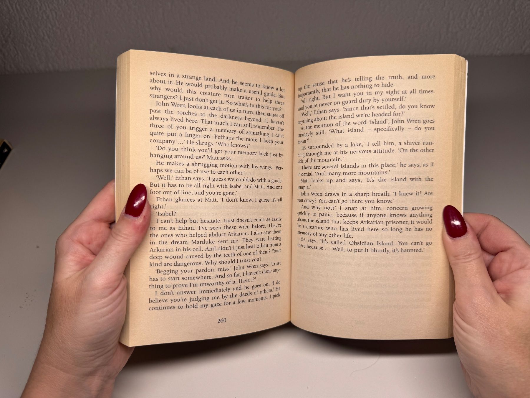 Libri: NOVEL: Marianne Curley, The Dark – Usato da Grosswangen venduto da English_books 7